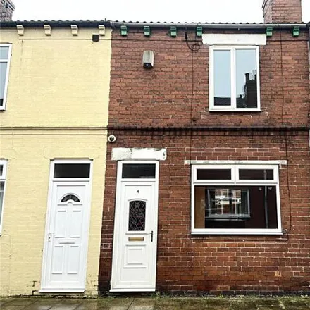 Buy this 3 bed townhouse on Albany Place in South Elmsall, WF9 2EN