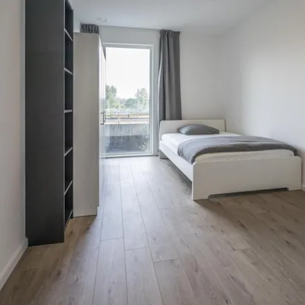 Rent this 3 bed room on Jan Duikerhof 88 in 1112 ZC Diemen, Netherlands