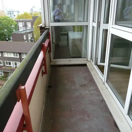 Image 4 - Bricklayers Arms Flyover, London, SE1 5UU, United Kingdom - Apartment for rent