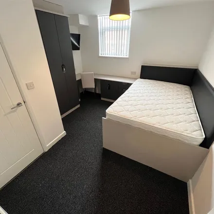 Rent this 5 bed apartment on 26 Terry Road in Coventry, CV1 2AW