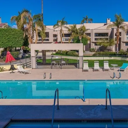 Image 7 - 490 East Club Drive, Palm Springs, CA 92262, USA - Condo for sale
