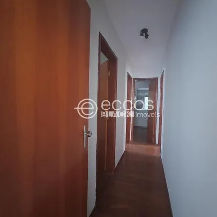 Buy this 3 bed apartment on Avenida Professor José Inácio de Souza in Brasil, Uberlândia - MG