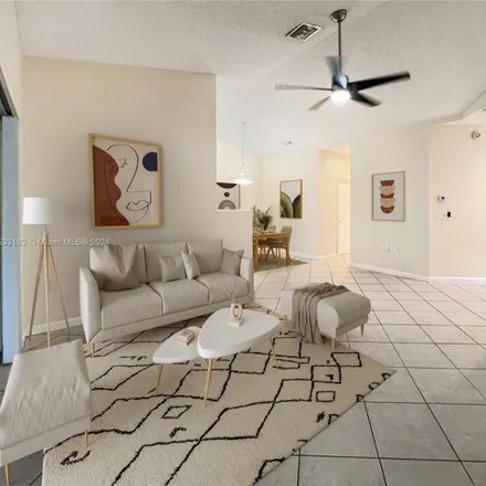 Image 3 - 16354 Malibu Drive, Weston, FL 33326, USA - Townhouse for sale