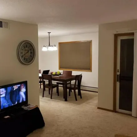 Rent this 2 bed apartment on Sioux Falls