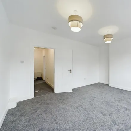 Image 3 - 473 Oxford Road, Reading, RG30 1HF, United Kingdom - Apartment for rent