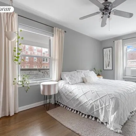 Image 4 - 900 East 18th Street, New York, NY 11230, USA - Apartment for sale
