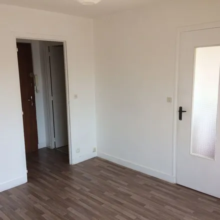 Rent this 1 bed apartment on 8 Rue Montoir Poissonnerie in 14000 Caen, France