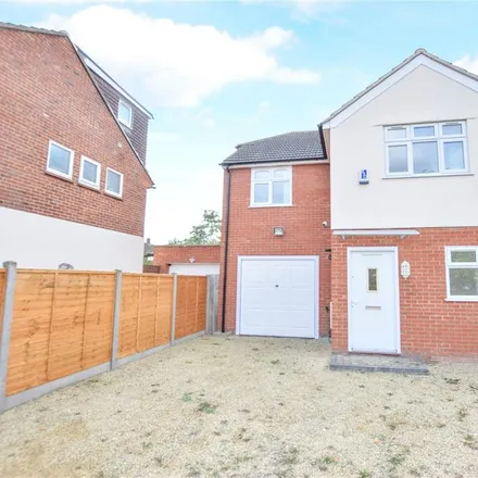 Rent this 4 bed house on Binfield Road in Bracknell, RG42 2AX
