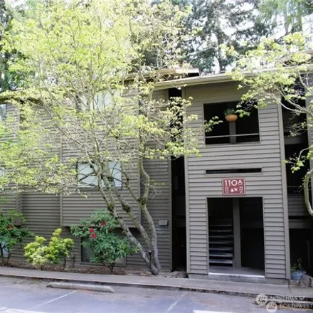 Buy this 1 bed condo on 126 Southwest 116th Street in Seattle, WA 98146