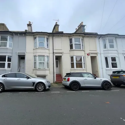 Rent this 6 bed townhouse on 1 Newport Street in Brighton, BN2 3HL