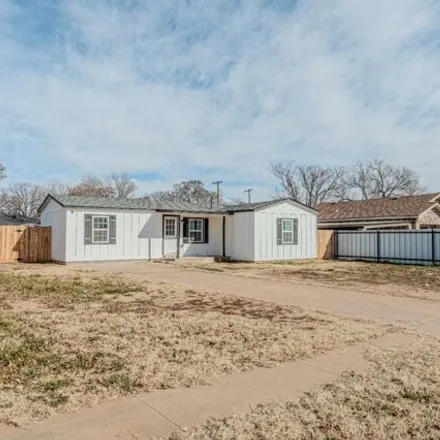 Image 2 - 2384 39th Street, Lubbock, TX 79412, USA - House for sale