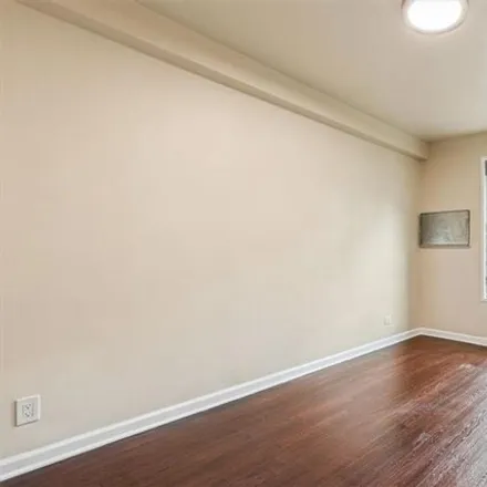 Image 1 - 1010 Sherman Ave Apt 3H, New York, 10456 - Apartment for sale