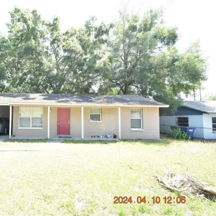 Buy this 3 bed house on 3039 Cord Street in Tampa, FL 33605