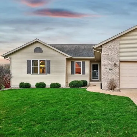 Buy this 5 bed house on 320 East Northlawn Drive in Village of Cottage Grove, Dane County