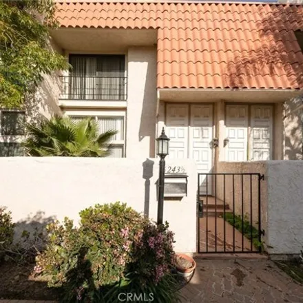 Buy this 2 bed townhouse on 6299 Nita Avenue in Los Angeles, CA 91367