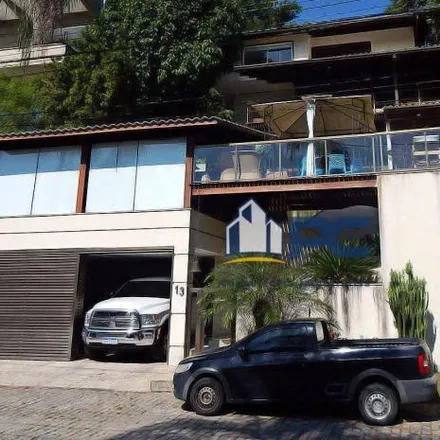 Buy this 3 bed house on Avenida Nélson de Oliveira e Silva in Vila Progresso, Niterói - RJ