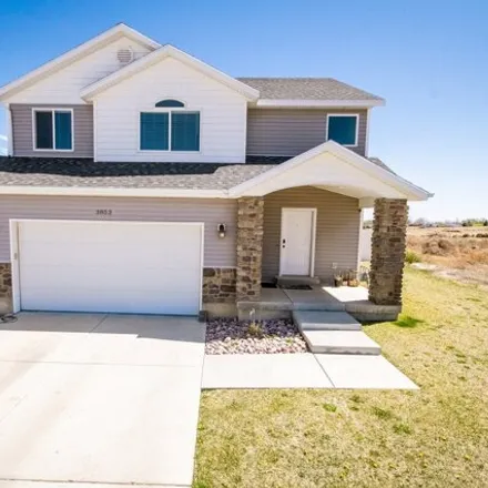 Image 1 - 3899 South 330 West, Uintah County, UT 84078, USA - House for sale