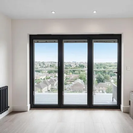 Image 9 - Crescent Rise, London, EN4 9RR, United Kingdom - Apartment for rent
