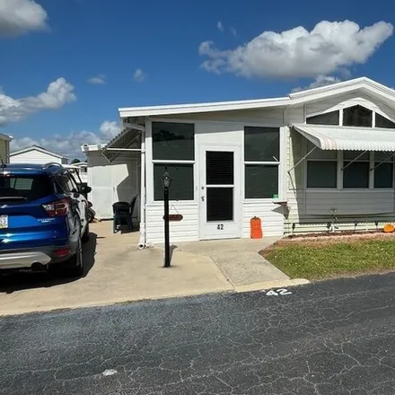 Buy this studio apartment on 62 Angel Fish Drive in Highlands County, FL 33875