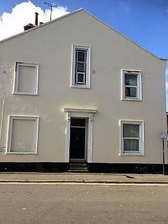 Rent this 5 bed townhouse on 1 Mill Street in Royal Leamington Spa, CV31 1ES