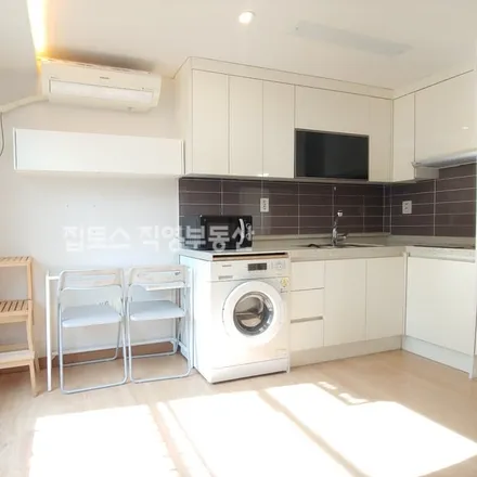 Rent this 1 bed apartment on 서울특별시 서초구 양재동 287-12