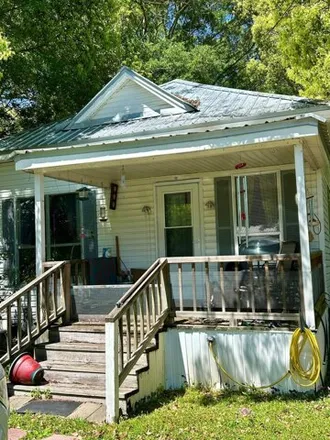 Buy this 2 bed house on 172 East Indiana Avenue in Bonifay, Holmes County