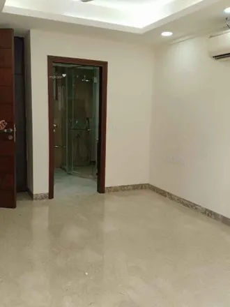 Image 2 - unnamed road, Navjeevan Vihar, - 110016, Delhi, India - Apartment for rent