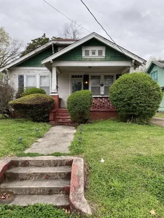 Buy this 3 bed house on 1699 East McLemore Avenue in Memphis, TN 38106