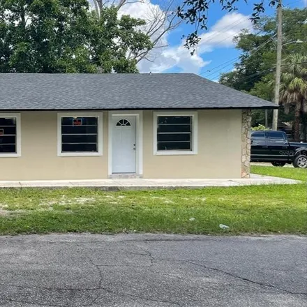 Image 1 - 8302 North Mulberry Street, Tampa, FL 33604, USA - House for sale