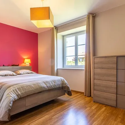 Rent this 2 bed house on La Vineuse sur Fregande in Saône-et-Loire, France