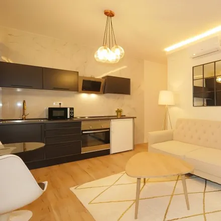 Rent this 1 bed apartment on Carrer de la Lluna in 23, 08001 Barcelona