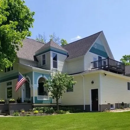 Buy this 5 bed house on 665 Kentucky Street in Stevens Hill, Sturgeon Bay