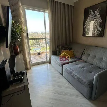 Buy this 2 bed apartment on Avenida Doutor José Vicente de Barros in Areão, Taubaté - SP