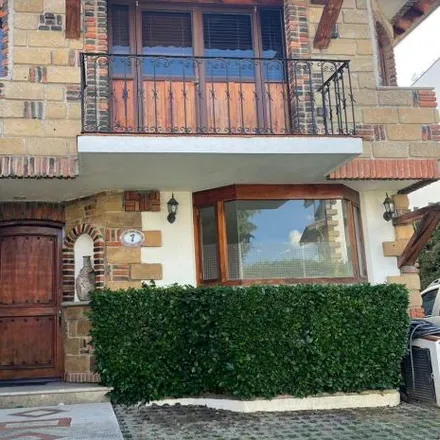 Rent this 3 bed house on Calle 5 de Mayo in Tlalpan, 14650 Mexico City