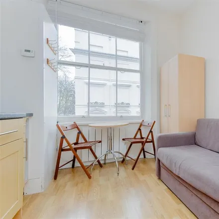 Image 5 - 17 Devonshire Terrace, London, W2 3DN, United Kingdom - Apartment for rent