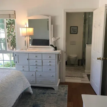 Image 3 - 2245 Arbutus Street, Newport Beach, CA 92660, USA - Room for rent