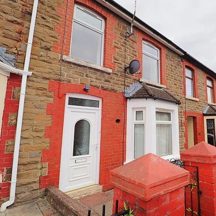Rent this 3 bed townhouse on Rosser Street in Maesycoed, CF37 1ED