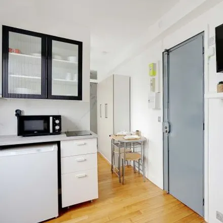 Image 6 - 24 Rue Galilée, 75116 Paris, France - Apartment for rent