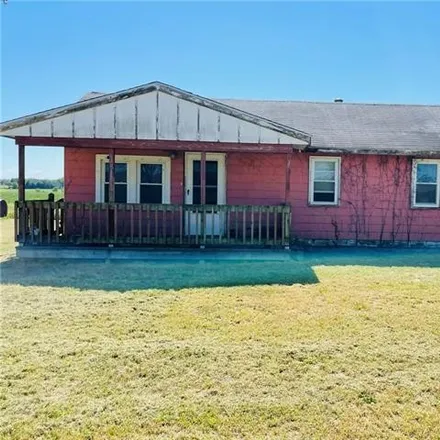 Buy this 3 bed house on 16803 Lenape Road in Lenape, De Soto