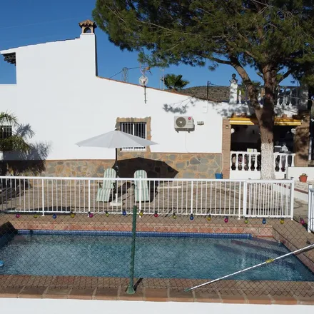 Buy this 4 bed house on 29120 Alhaurín el Grande