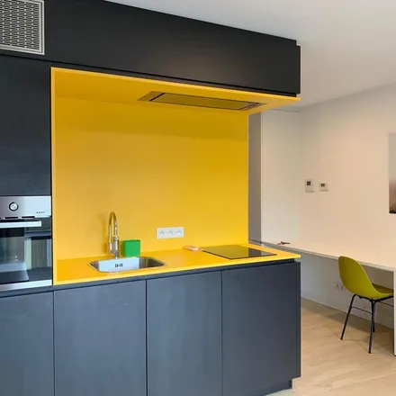 Rent this 1 bed apartment on Prosper Poulletlaan 7 in 3000 Leuven, Belgium