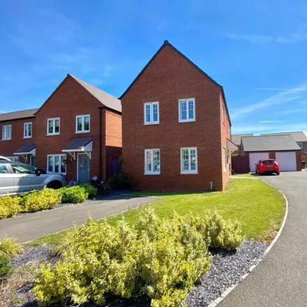Buy this 3 bed house on Ashtree Close in Horeston Grange, CV11 6WT