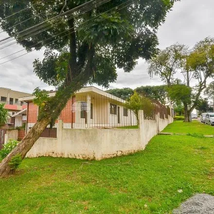Buy this 4 bed house on Rua da Divina Providência 894 in Santa Quitéria, Curitiba - PR