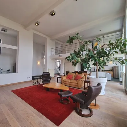 Rent this 1 bed apartment on Ferdinand Lousbergskaai 103-106 in 9000 Ghent, Belgium