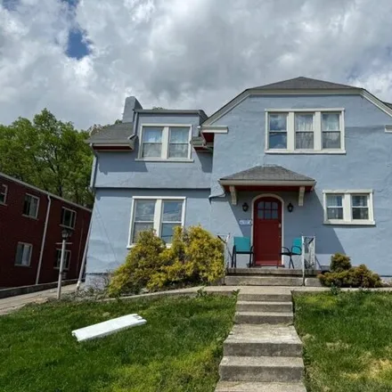 Image 1 - Fiji House, 347 Probasco Street, Cincinnati, OH 45220, USA - House for sale