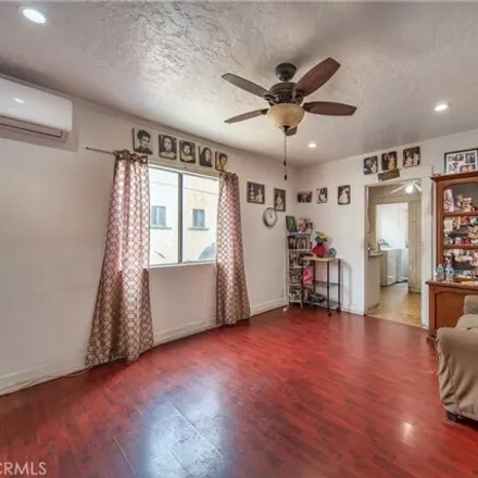 Image 6 - 1134 South Concord Street, Los Angeles, CA 90023, USA - House for sale