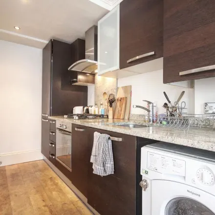 Rent this 3 bed apartment on The Duke Of Wellington in 119 Balls Pond Road, De Beauvoir Town