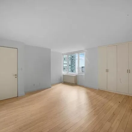Rent this 2 bed house on The Sheffield 57 in 322 West 57th Street, New York