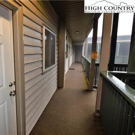Buy this 2 bed condo on 399 Pinnacle Inn Road in Beech Mountain, NC 28604