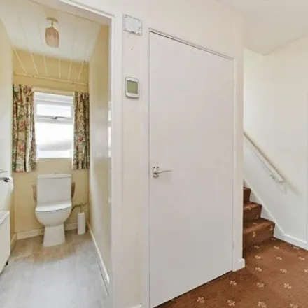 Image 5 - 11 Whirlowdale Crescent, Sheffield, S7 2NA, United Kingdom - House for sale